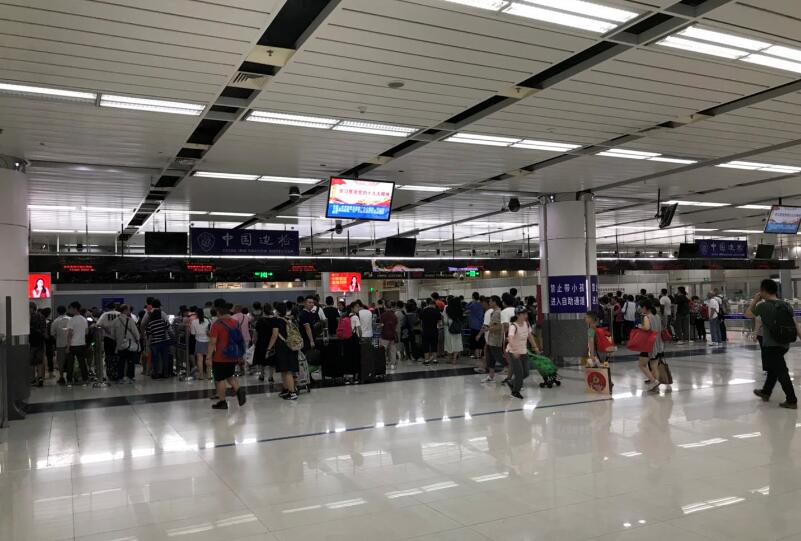 深圳湾口岸包车