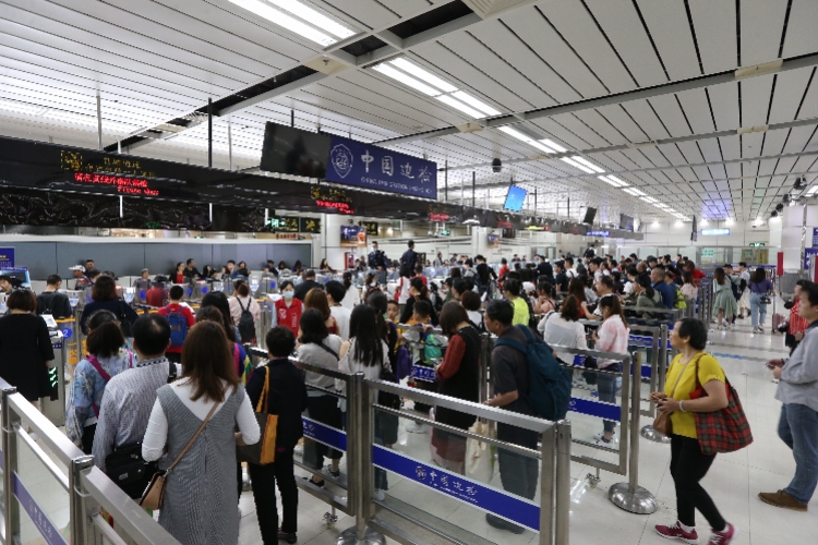 深圳湾口岸约车接送