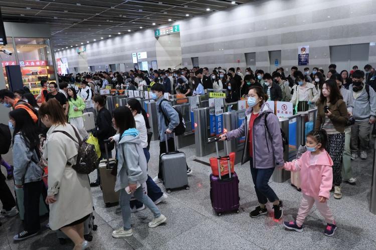 深圳北站包车接送