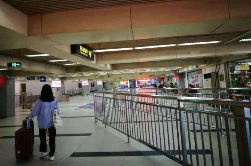 深圳皇岗口岸包车接送
