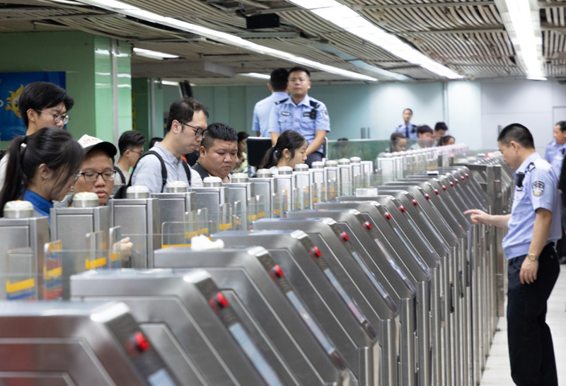 深圳罗湖口岸包车接送